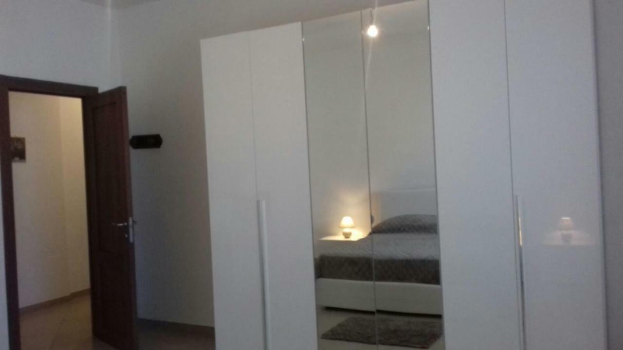 Ferienwohnung Flat By Lello Bari Exterior foto