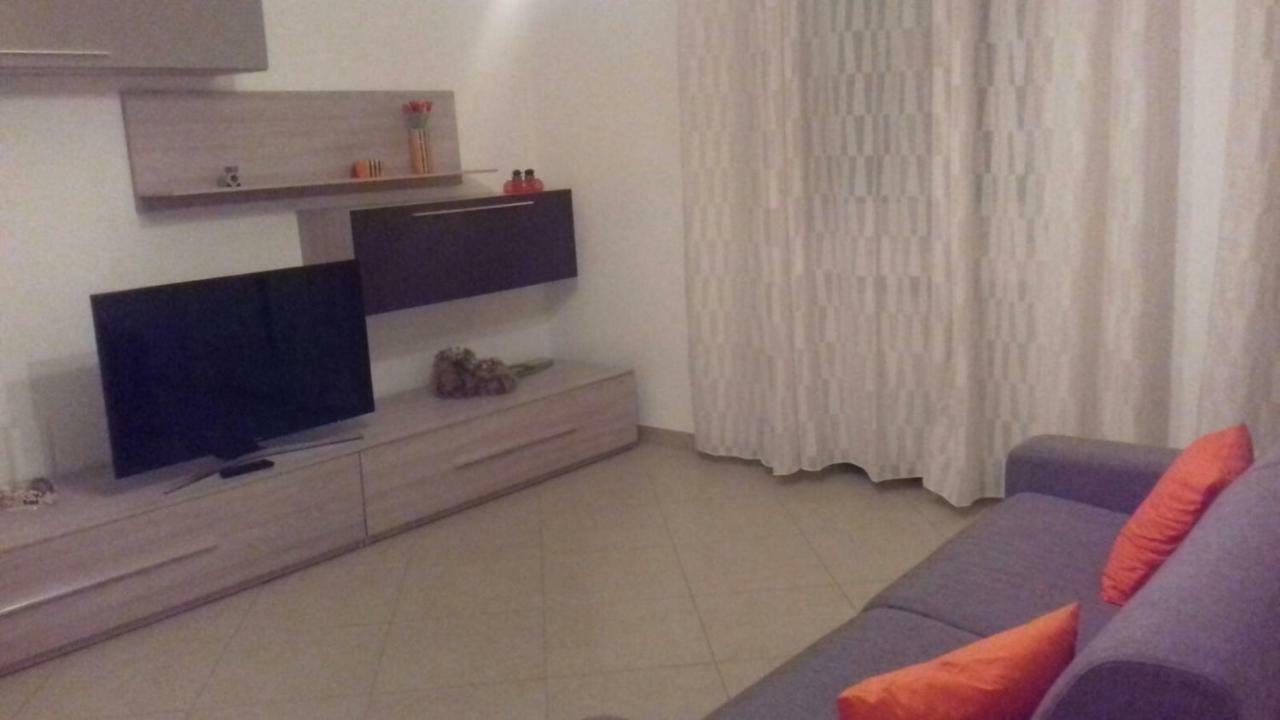 Ferienwohnung Flat By Lello Bari Exterior foto